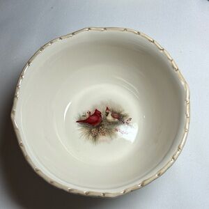 Cracker Barrel large bowl, beautiful birds inside. beautiful design. And EW.